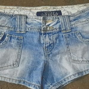 Women's HINT Jean shorts SIZE 7 IN NEW CONDITION